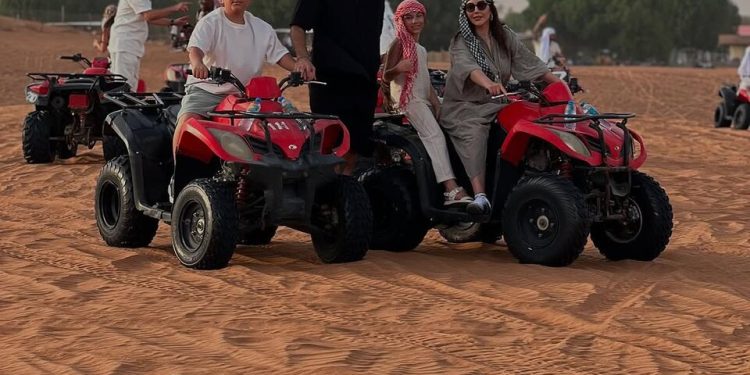 عکس | موتورسواری خانوادگی بیرانوند در امارات