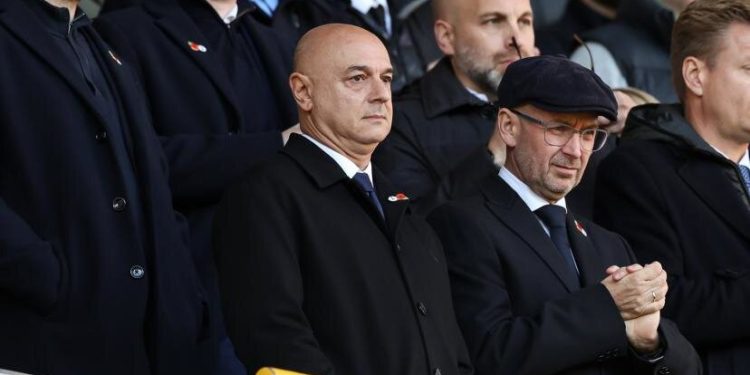 خسیس‌ترین رئیس دنیای فوتبال بالاخره رفت!