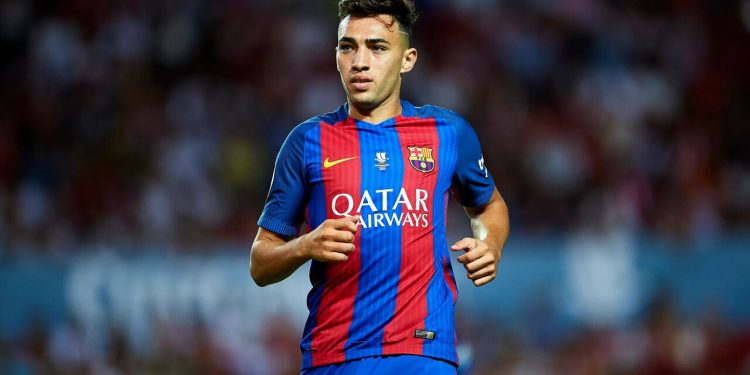 بند مهم در قرارداد منیر با استقلال؛ دستمزد بمب آبی‌ها مشخص شد