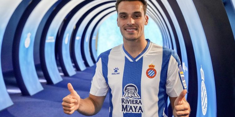 محصول آکادمی بارسلونا در لیست خرید پرسپولیس