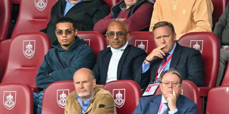 عکس | رونمایی از تیم جدید پسر رونالدینیو