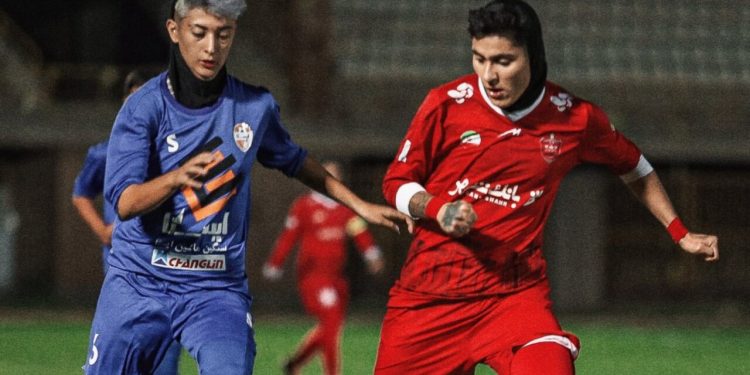 توقف پرسپولیس و شکست سپاهان در لیگ فوتبال زتان