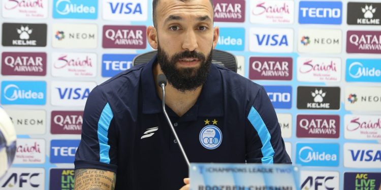 روزبه چشمی: هدف ما صعود از گروه است/صحبت از قهرمانی بد نیست اما …