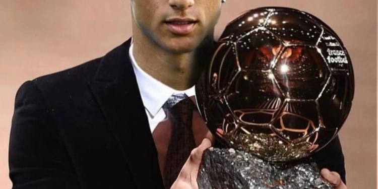 عکس | برنده توپ طلا لو رفت!