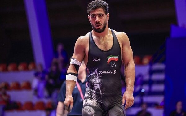 امیرحسین فیروزپور راهی یک چهارم نهایی شد