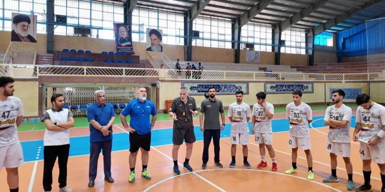 اردوی تیم ملی هندبال جوانان به میزبانی کرمان برگزار شد