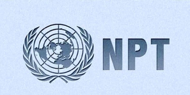 خروج از ان پی تی و بستن تنگه هرمز تیغ دشمن را تیز می کند/ خودزنی نکنیم