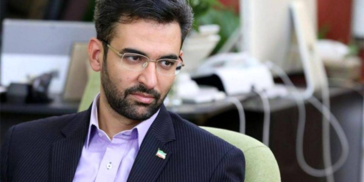 انتقاد تند آذری جهرمی از کاهش ساعت کار کارکنان