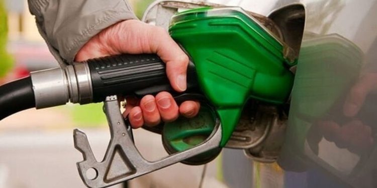 سورپرایز بنزینی وزیر نفت برای مردم