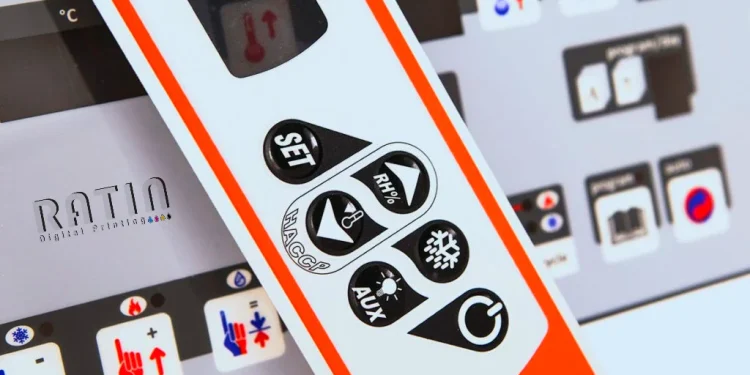 صفحه کلید پلی کربنات؛ راهکاری مقاوم برای دستگاههای الکترونیکی