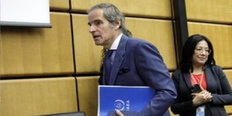 رایزنی گروسی با مسئول سیاست خارجی اتحادیه اروپا درباره ایران