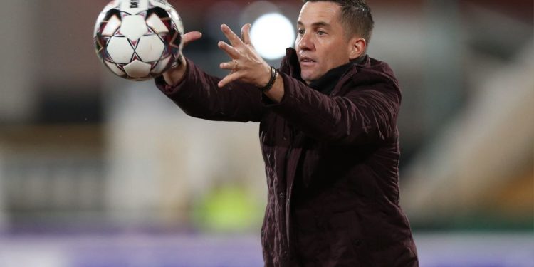 معرفی رسمی اوسمار ویه‌را از سوی باشگاه پرسپولیس