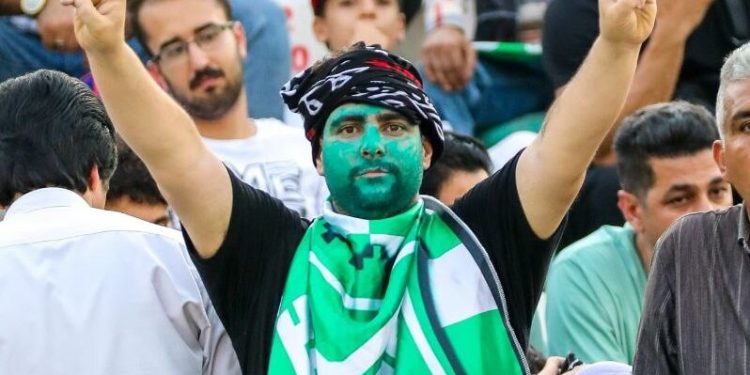 پر شدن جایگاه ویژه و خبرنگاران ورزشگاه تختی توسط تماشاگران!