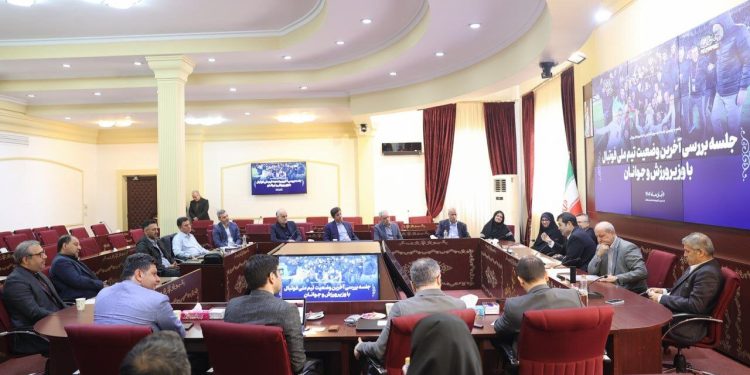 حمایت وزیر ورزش برای حضور پرقدرت تیم ملی در جامجهانی با قلعه نویی