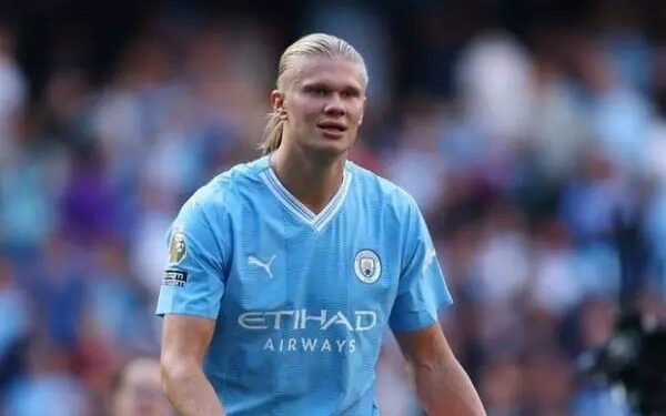 هالند برد را به پپ هدیه داد