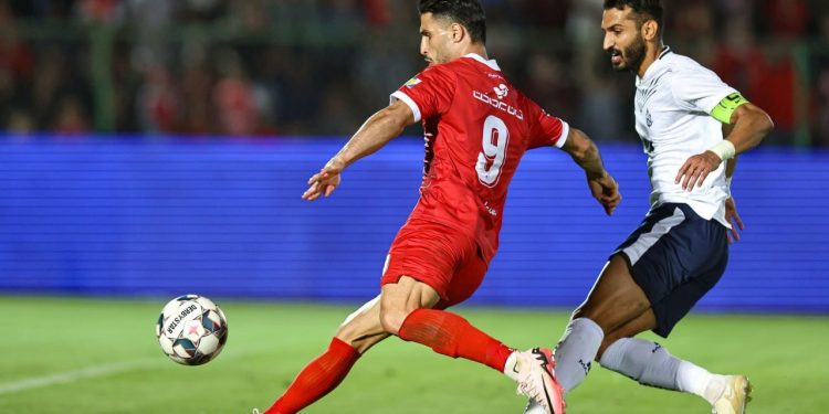 این پرسپولیس نه خوب بازی می کند، نه نتیجه می‌گیرد/بازیکنان کم‌کاری می‌کنند