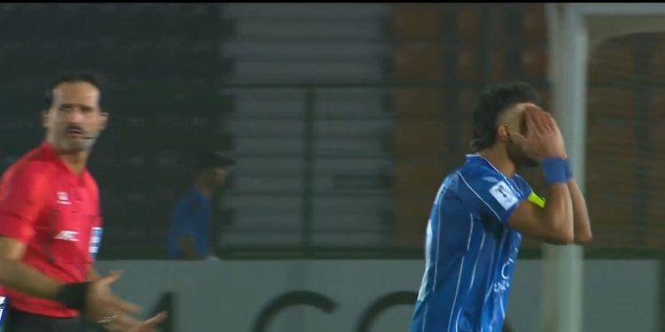 عکس| رامین رضاییان تصمیم داور را باور نکرد