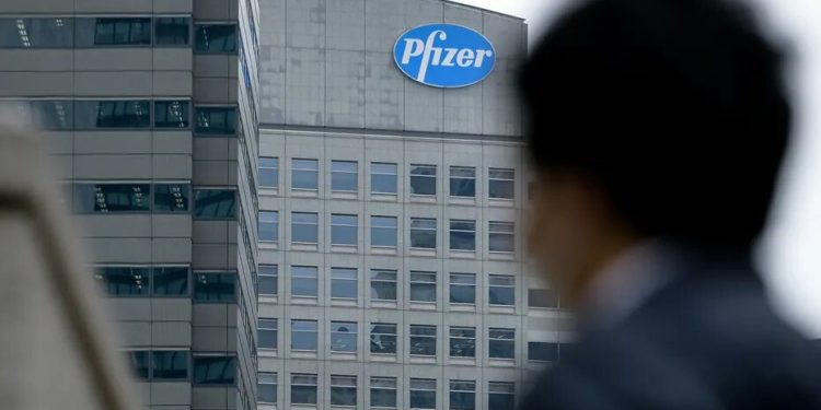 جنجال بزرگ شرکت فایزر؛ آیا مننژیوم در کمین است؟/ شکایت هزاران زن از فایزر به‌دلیل عوارض یک دارو