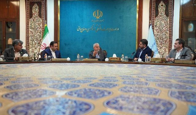 ورود جدی اتاق بازرگانی ایران به صنعت گردشگری برای عبور از تحریم ها