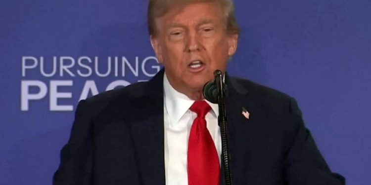 ترامپ: دست دوستی به سوی نظام ایران دراز می‌کنیم!