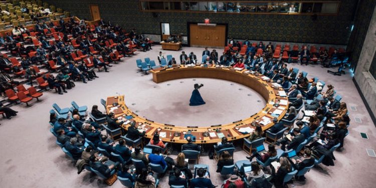 پایان پرونده هسته ای ایران پس از ۱۰ سال/ برجام به خط پایان رسید