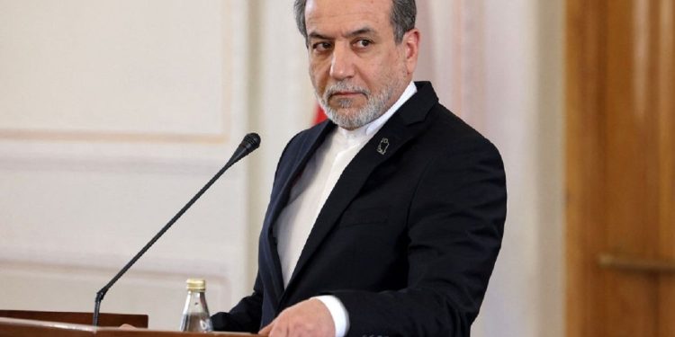 عراقچی: پرچم مذاکره ایران هیچگاه پایین نیامده است