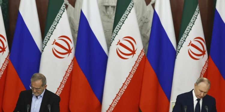 پروژه نیروگاه هسته‌ای ایران و روسیه رسماً کلید خورد