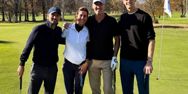 گلف بازی سینر پیش از فینال تورین عکس