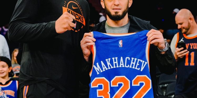 لیگ NBA| پیروزی‌ نیویورک در حضور قهرمان MMA/ باکس مغلوب راکتس شد