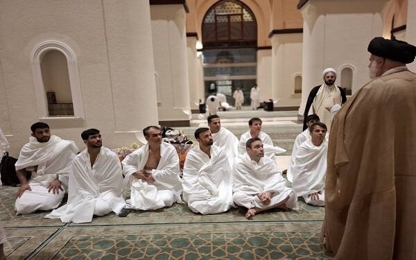 فرنگی‌کاران تیم ملی به زیارت خانه خدا مشرف شدند