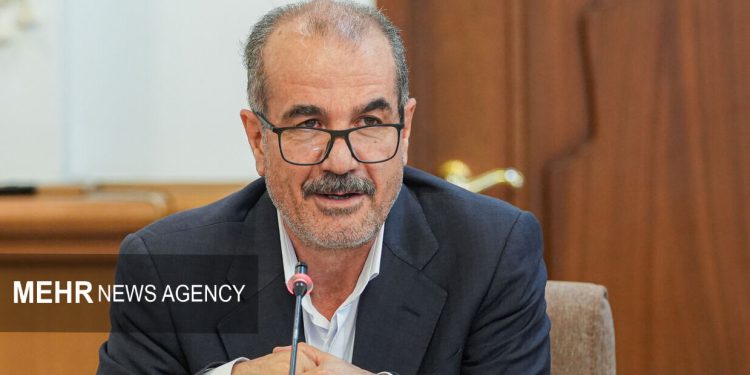 نخستین مدرسه مجهز به نیروگاه خورشیدی در تهران به بهره‌برداری رسید