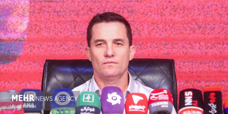 اوسمار ویه‌را: به حاشیه ها توجه نمی کنم/ فصل سختی پیش رو خواهیم داشت