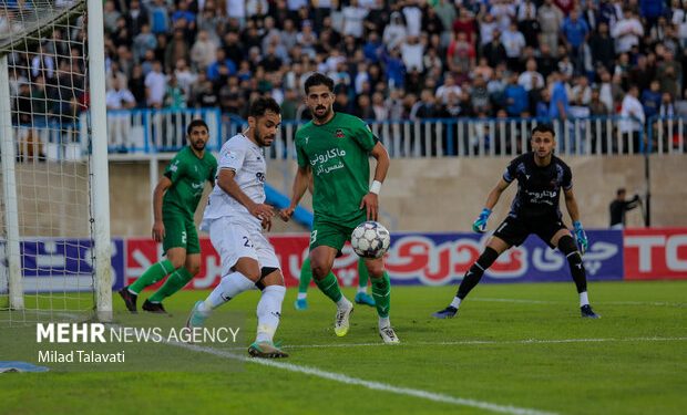 مربی شمس آذر: پنالتی و کارتها روند بازی ما را مختل کرد