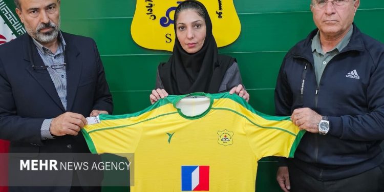 سرمربی جدید تیم فوتبال بانوان صنعت‌نفت آبادان انتخاب شد