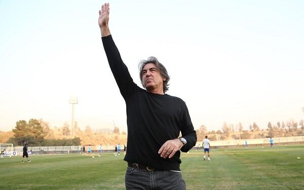 درگیری لفظی ساپینتو با نیمکت پادیاب/ بازیکن اخراجی ۶ نشان داد!