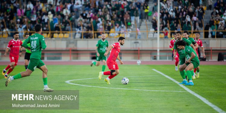 نارضایتی اوسمار از عملکرد هافبک‌های پرسپولیس در آستانه دربی