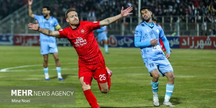 لیگ برتر فوتبال – تراکتور و چادرملو اردکان