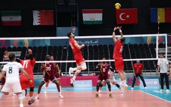 پیروزی قاطع والیبال ایران مقابل قطر