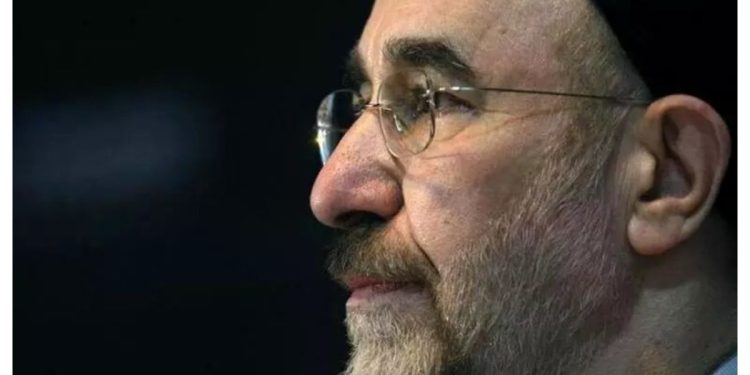 خاتمی: اگر شیوه حکمرانی تغییر نکند، خطر بزرگی در انتظار ایران است