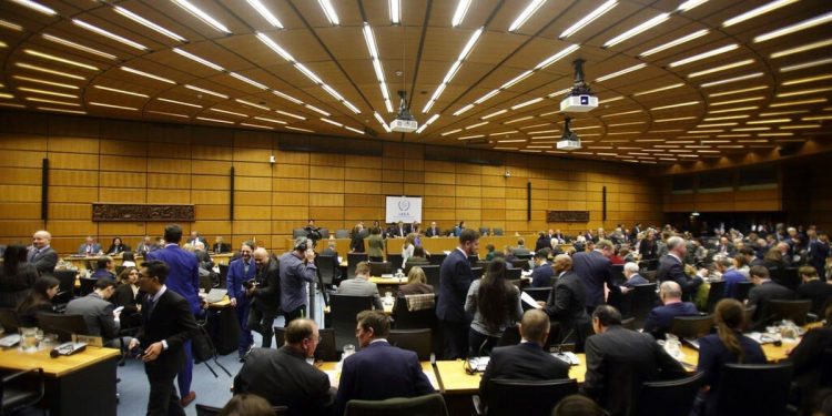 شورای حکام آژانس علیه ایران قطعنامه صادر کرد