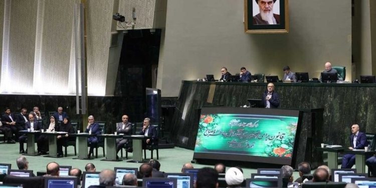 زلزله سیاسی در دولت پزشکیان/ چهار وزیر در آستانه استیضاح