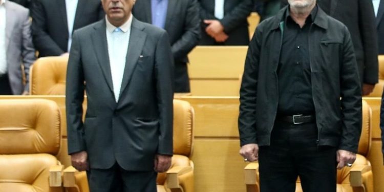 صبر مردم لبریز شد؛ معاون رئیس جمهور باز هم توجیه کرد!