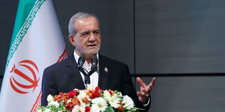 پزشکیان رسماً خواستار کمک مجلس شد