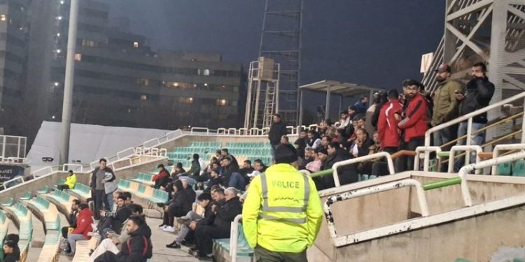 حضور تماشاگر در بازی بدون تماشاگر پیکان – پرسپولیس! عکس