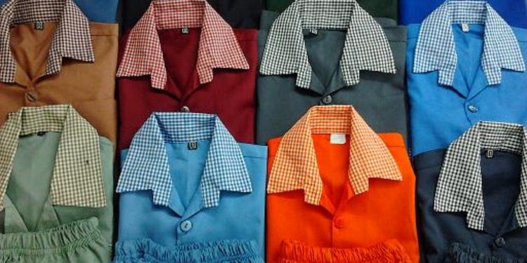 تجلیل از ۱۵ خیاط برگزیده مسابقات دوخت و طراحی لباس مدارس+ فیلم