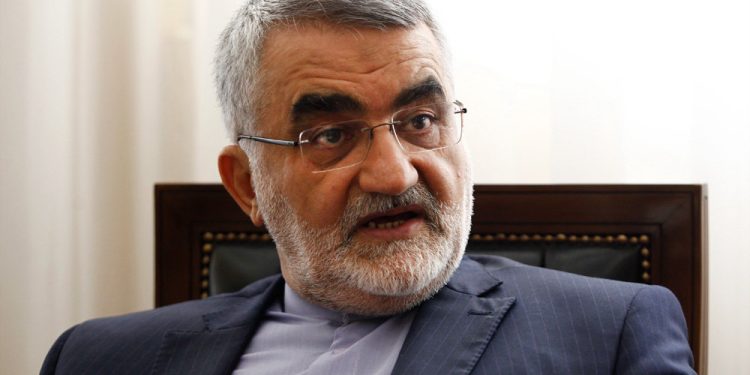 بروجردی: عدم صدور ویزا برای تماشاگران ایرانی برخلاف اصول دیپلماتیک است