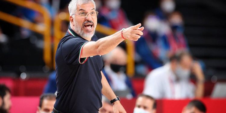 سرمربی، سرپرست و بازیکن تیم بسکتبال استقلال محروم شدند