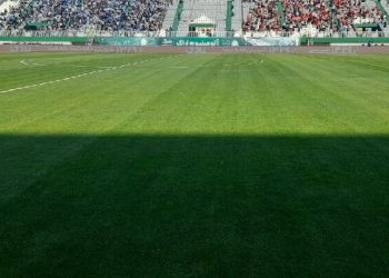 ظرفیت ورزشگاه امام خمینی اراک تکمیل شد