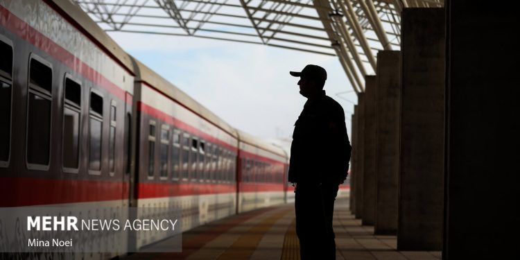 واگذاری‌ ناوگان به بخش خصوصی، اعتماد سرمایه‌گذاران ریلی را بازگرداند