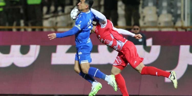 پوشش زنده دربی ۱۰۶/ تا دقیقه ۲۰ ؛ استقلال صفر – پرسپولیس صفر